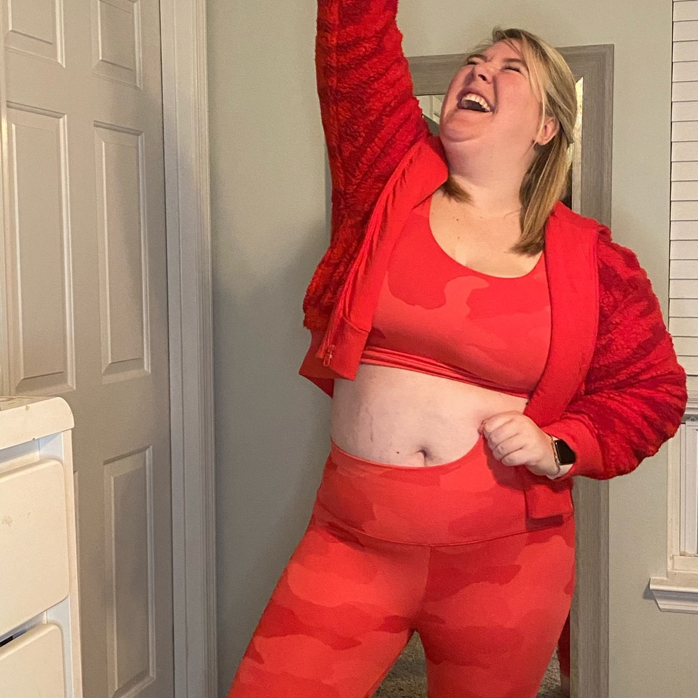 Aerie red camo sports bra